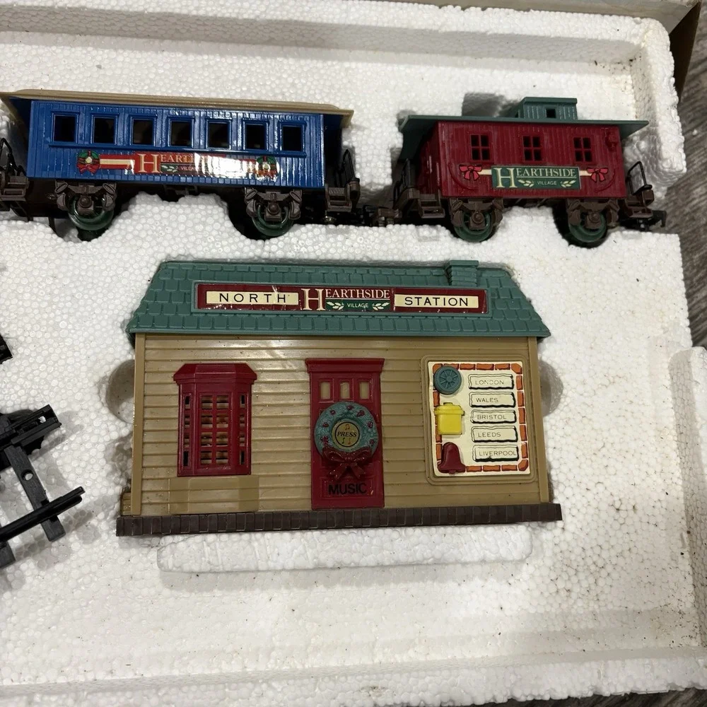 Vtg New Bright Hearthside Village Holiday Christmas Train No. 173 1994 Works